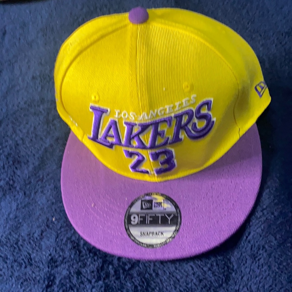 Lebron James Lakers Snapback Cap Signed